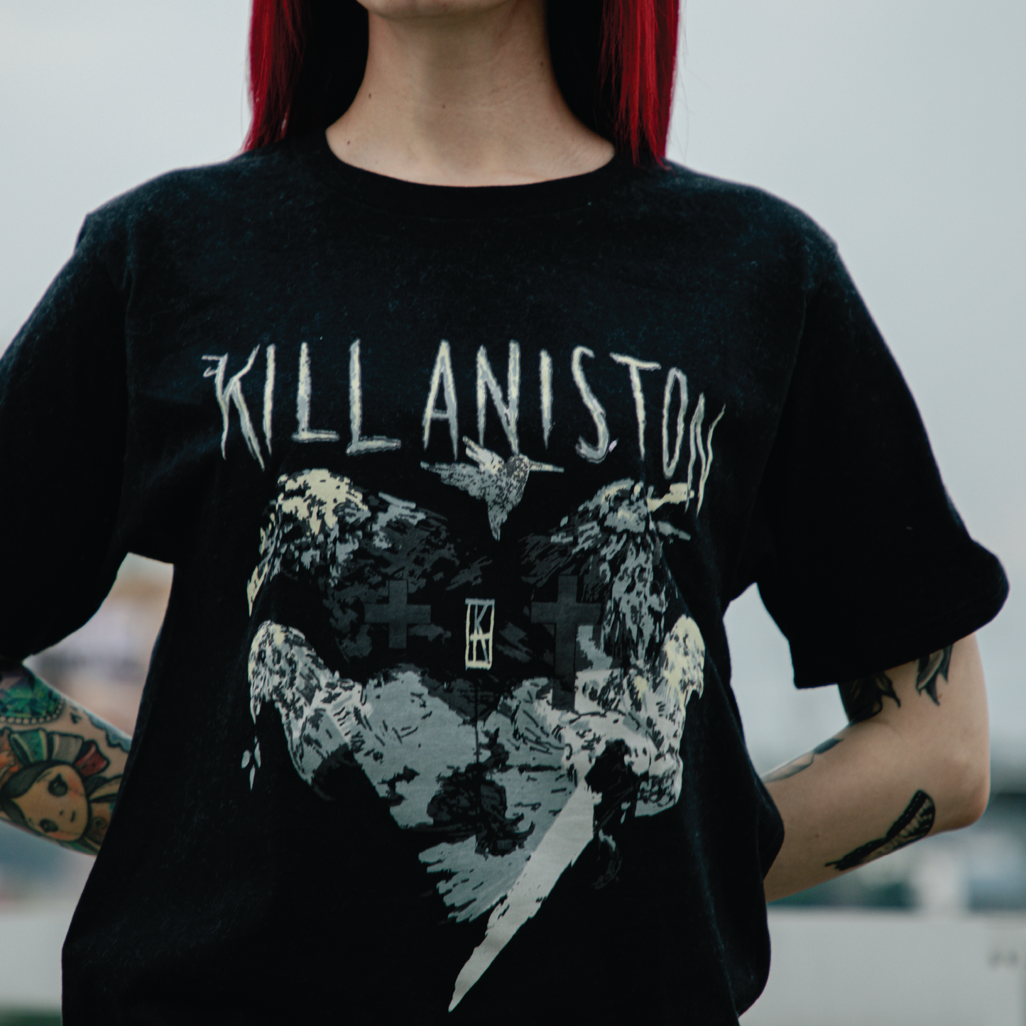 Kill Aniston - T-Shirt "Cuervos"
