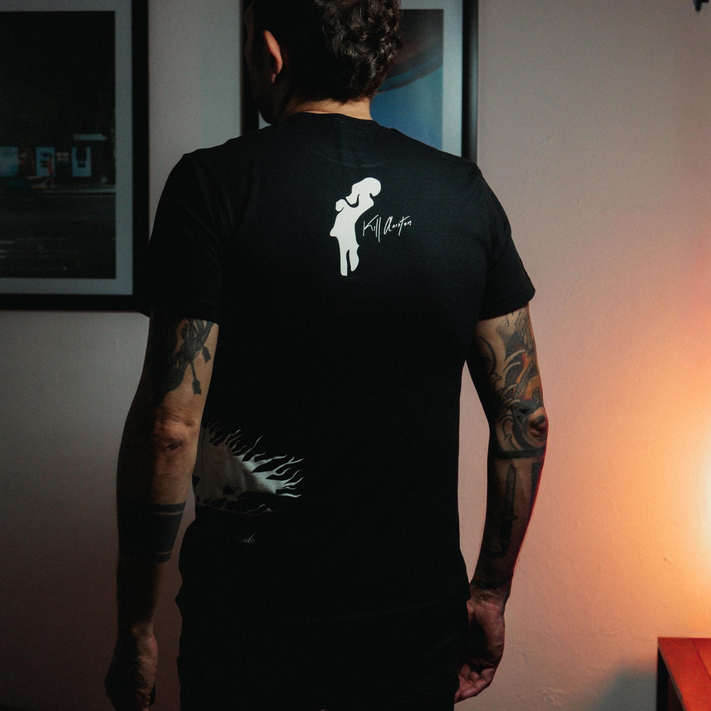 Playera "Canciones que casi olvido" Kill Aniston